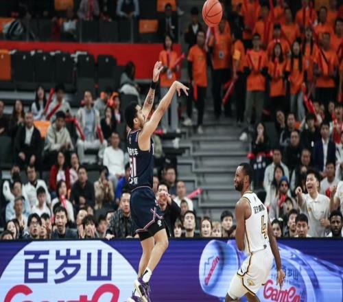 還能重返CBA嗎廣東棄將重傷之后無人問津，上賽季曾單場砍32+14