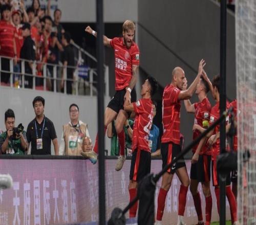 足球報(bào)：蓉城9月三連客挑戰(zhàn)更大，全主力出戰(zhàn)亞泰目標(biāo)確保取勝