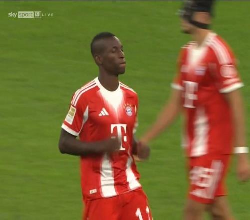 德甲替補登場，雅克松迎來拜仁生涯首秀