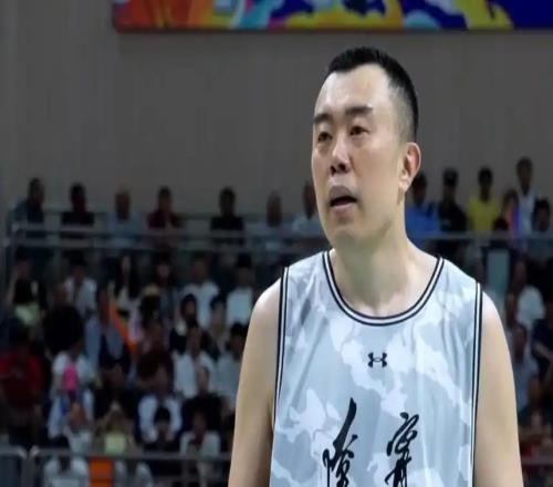 前有阻礙郭艾倫離隊，今讓大韓退役后打全運會，球迷：別霍霍老將