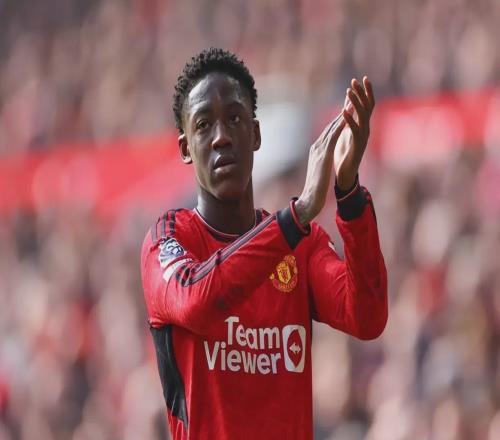 阿莫林：梅努還能提升很多，他是隊內(nèi)為數(shù)不多能掌控節(jié)奏的人