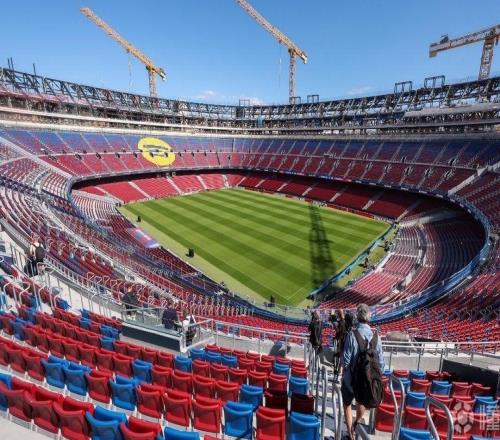 世體：巴薩球迷繼續(xù)噓歐冠會(huì)歌，但俱樂部與歐足聯(lián)關(guān)系很親密