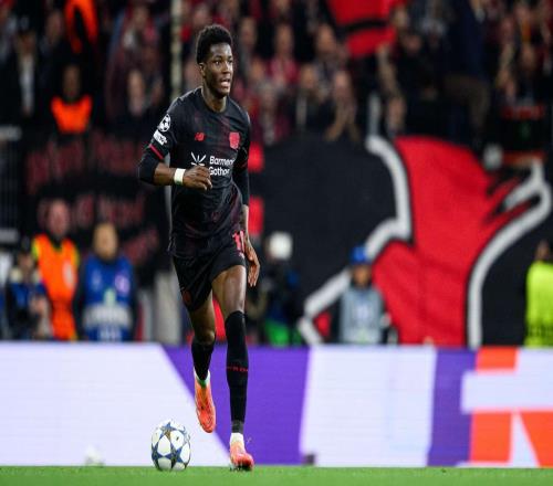 官方：勒沃庫森18歲后衛(wèi)科布里薩在歐冠中受傷，將缺陣至11月