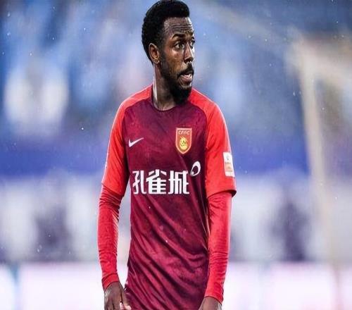 三進宮32歲歸化國腳巴甲無人問津，自愿降薪回中超，恐難找下家