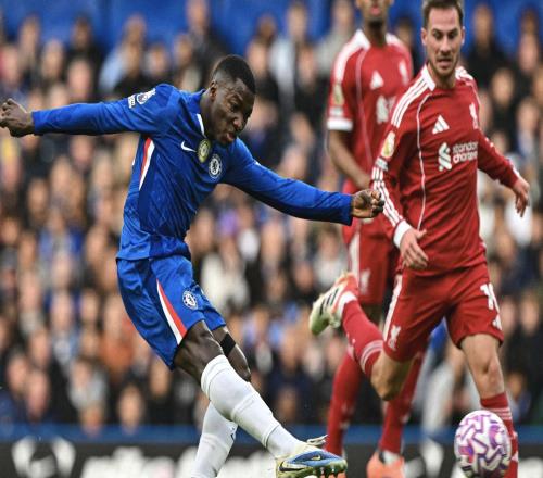 切爾西vs利物浦半場數(shù)據(jù)：紅軍半場0射正，控球率五五開